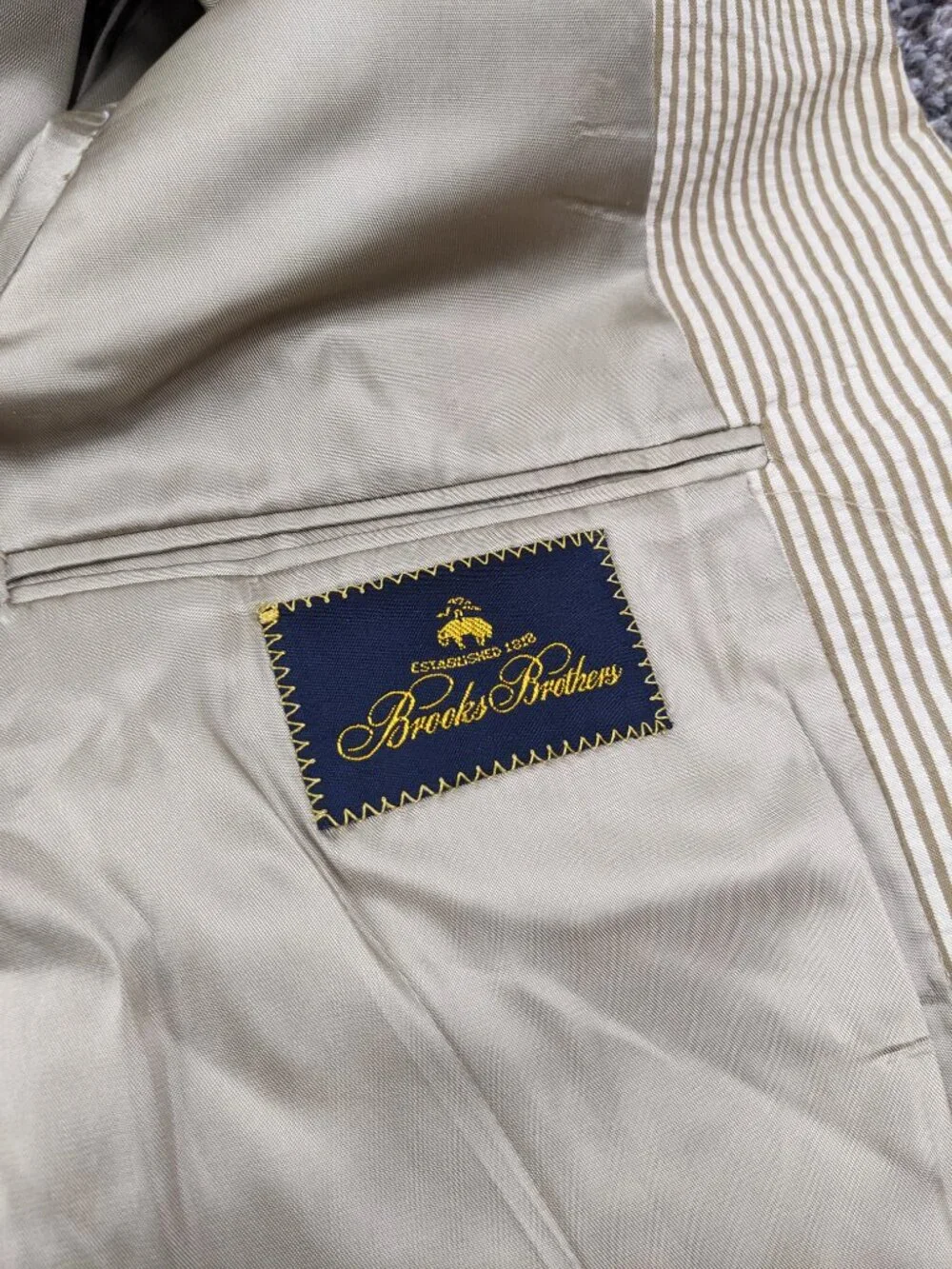 Brooks Brothers Seersucker 2 PC Suit 44L Cotton Striped Beige Tan 36x29 USA Made